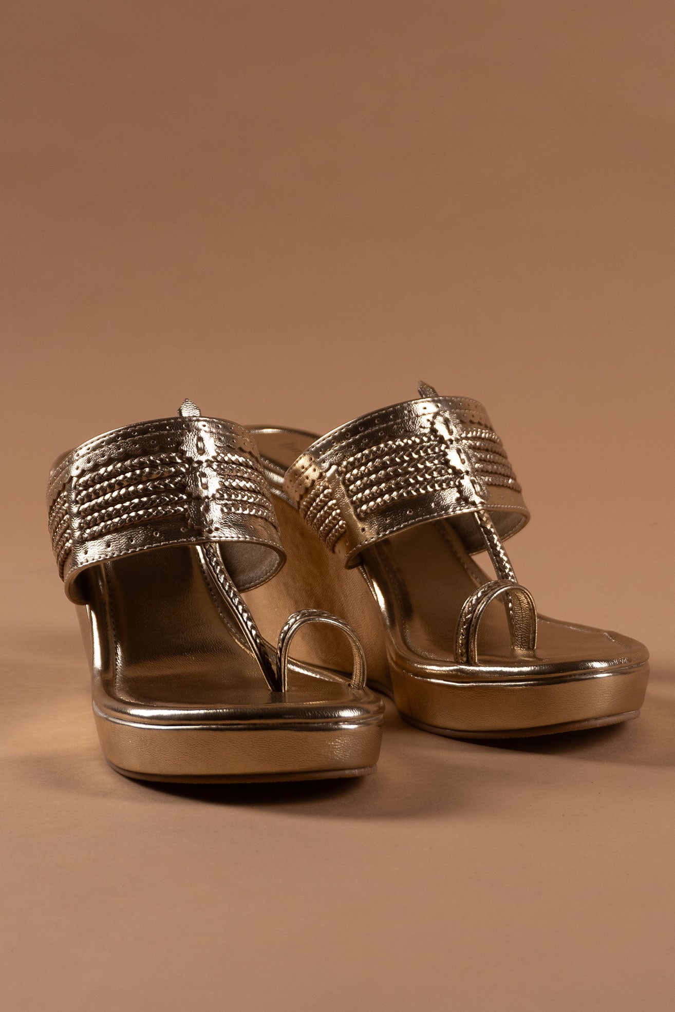 Champagne Gold Kolhapuri Wedge â Imperfecto