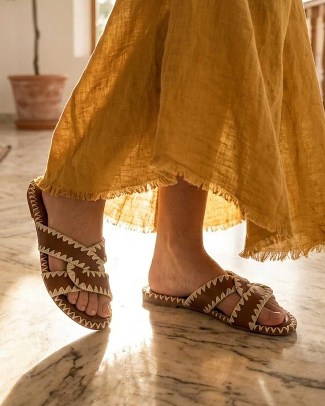 Raffia Breeze Sandals - Tan