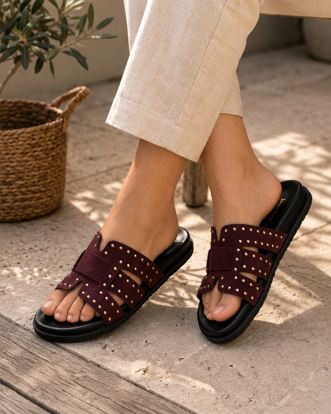 Maroon Coco Slider